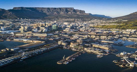Flying to Cape Town: A Plus Travel's Guide to South Africa's Mother City